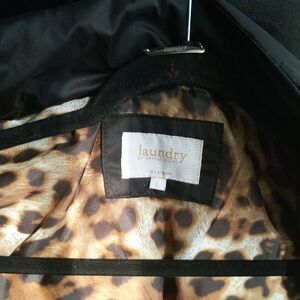 Laundry by Shelli Segal Leopard Print interior black shell.